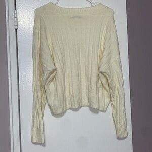 Elegant Cream Women's Crew Neck Sweater
